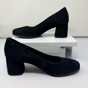 GEOX Black Suede Pumps
